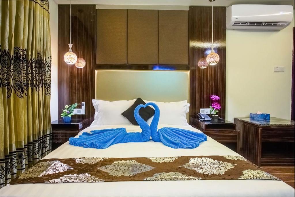 Hotel Noorjahan Grand Sylhet Exterior foto